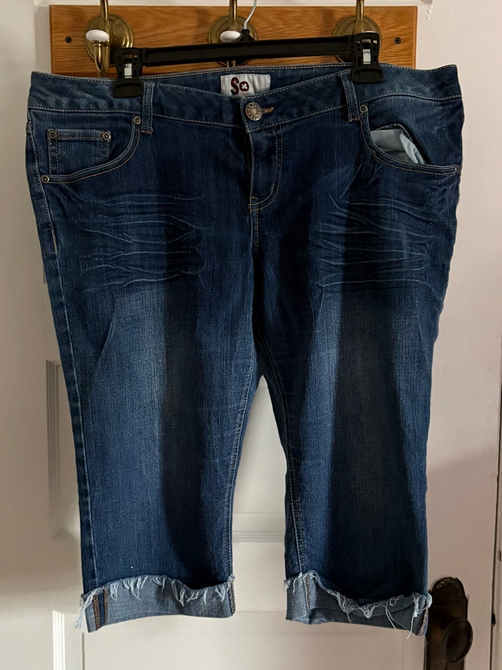 SO Dark Wash Rolled Hem Denim Capri Crop Jeans - Juniors Size 17